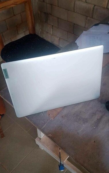 Ordinateur portable Lenovo