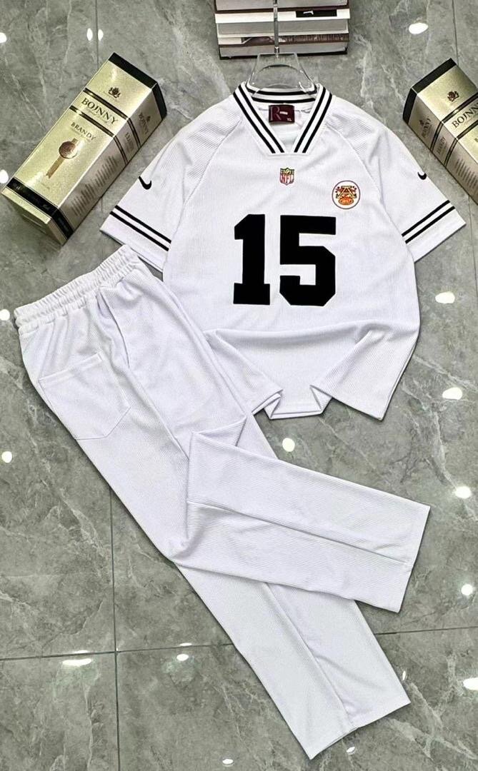 Ensemble de sport numéro