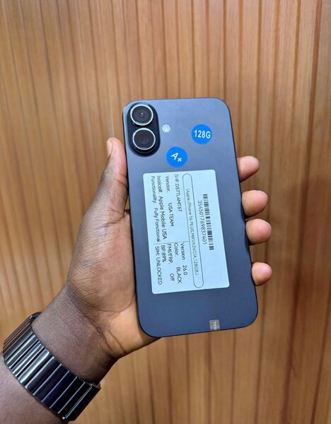 iPhone 16 quasi neuf