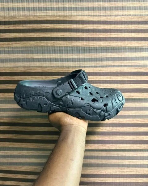 Chaussures Crocs noires confortables