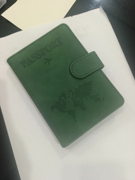 Porte-passeport en cuir vert