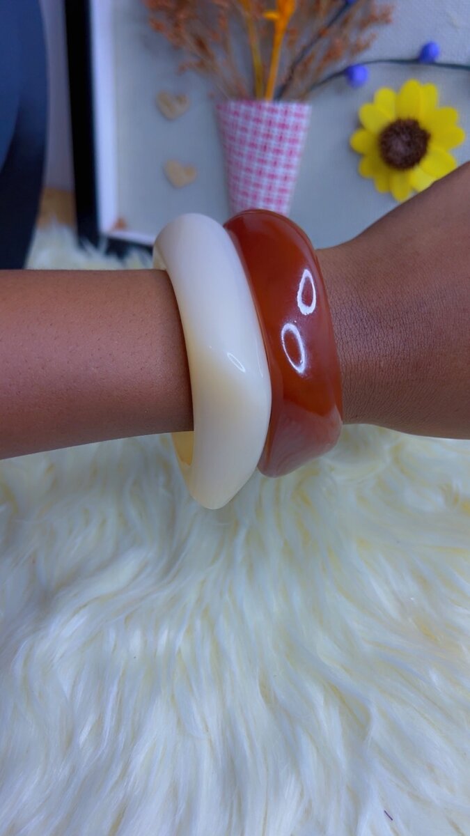 Acrylic resin bangles