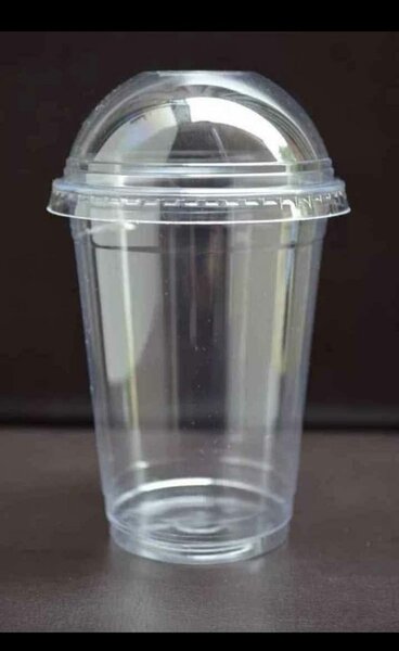 Gobelet en plastique transparent avec couvercle