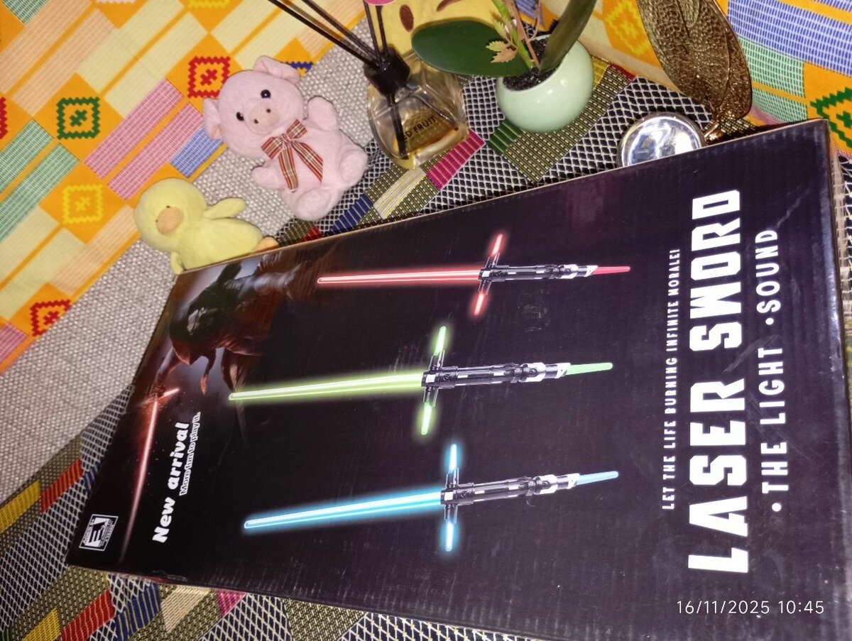 Épée Laser avec Effets Sonores