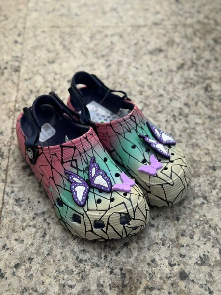 Sabots Colorés Papillon Enfant