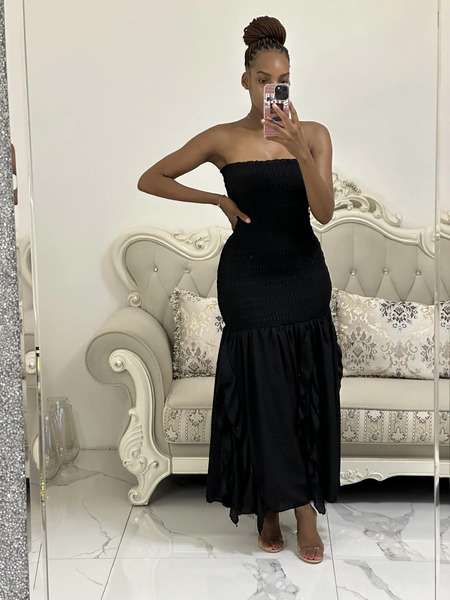 black long sleeveless dress