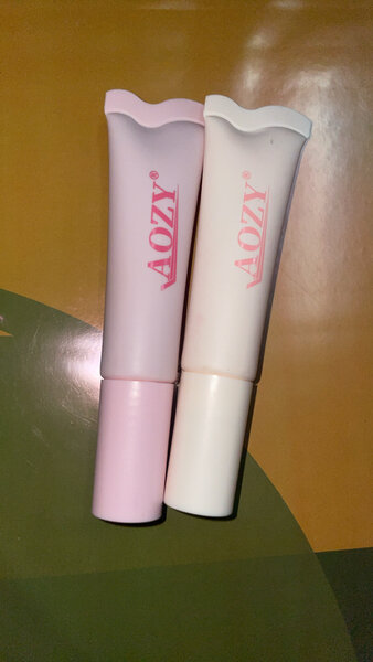 Huile à lèvres hydratante