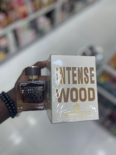 Parfums INTENSE WOOD