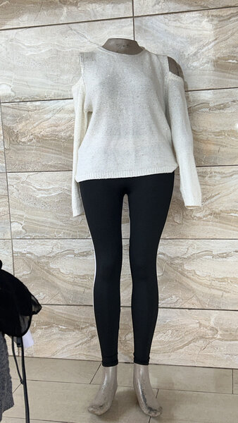 Pull épaule ouverte femme