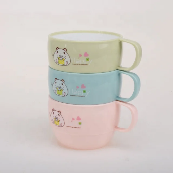 Set de tasses colorées mignonnes