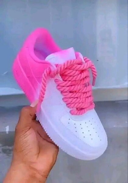 Baskets blanches et roses