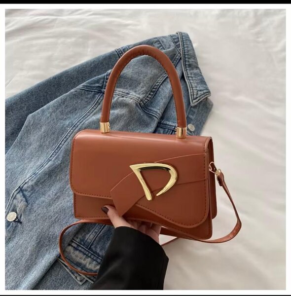 Sac à main en cuir marron pour femme