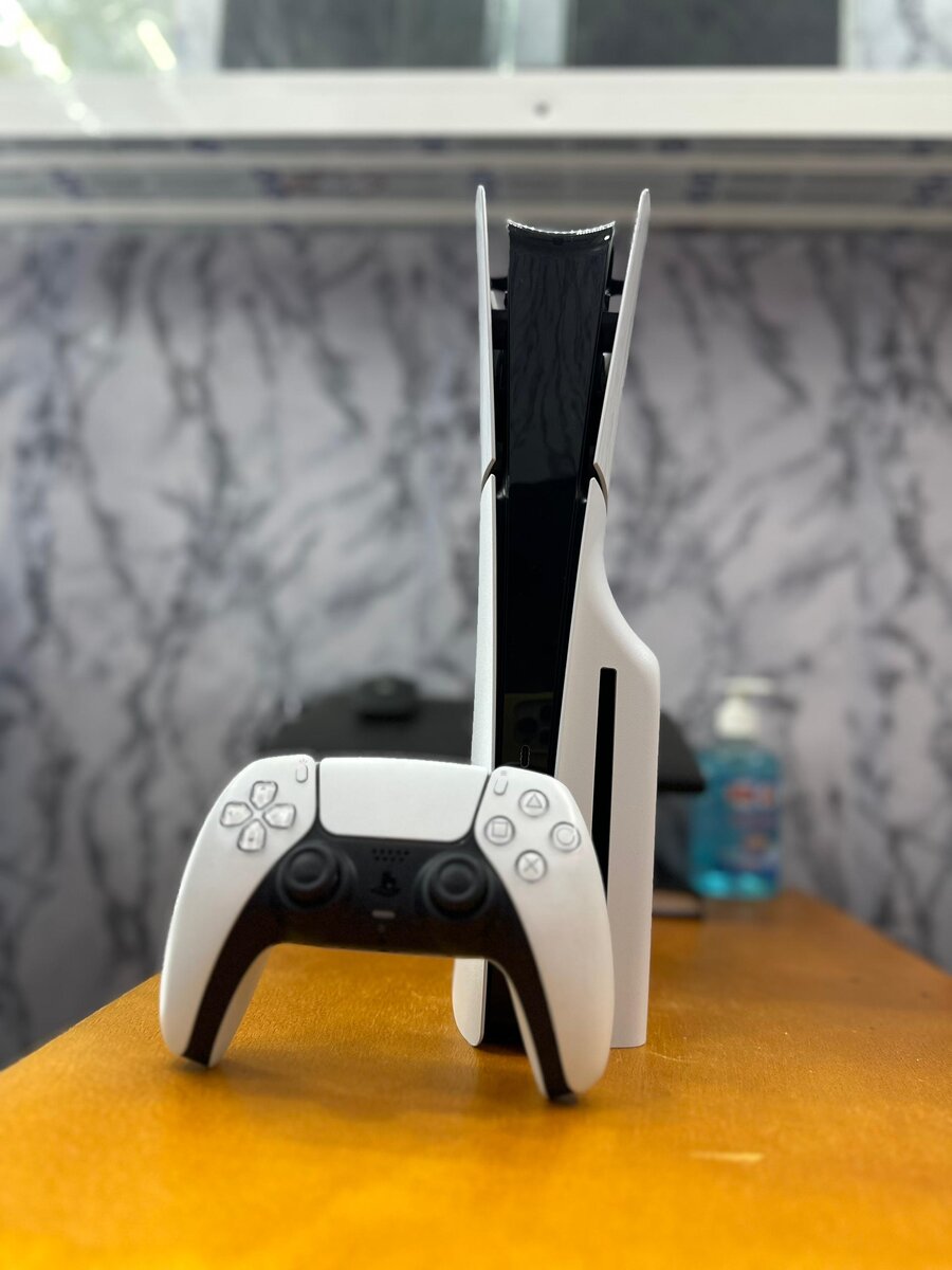 PS5 slim standard +1 manette