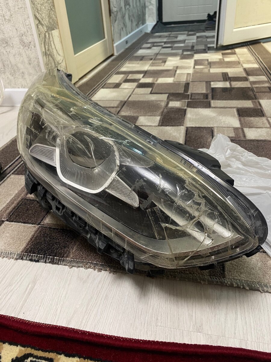 Киа к3 передний правый фара родной