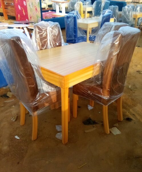 Ensemble Table et Chaises Bois