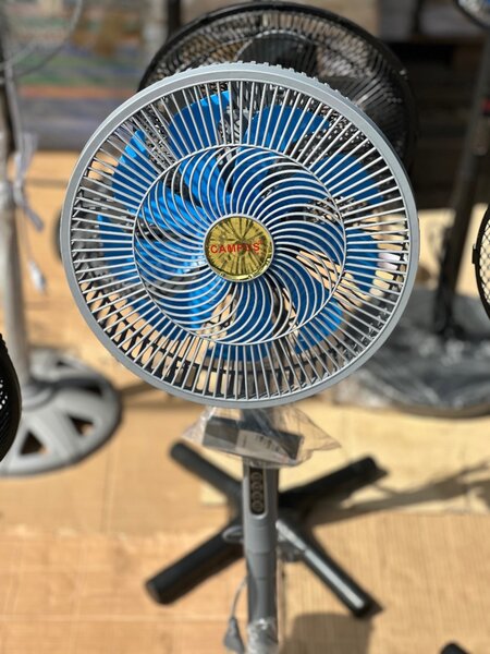 Ventilateur télécommandés gris