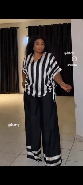 Ensemble rayé fluide élégant