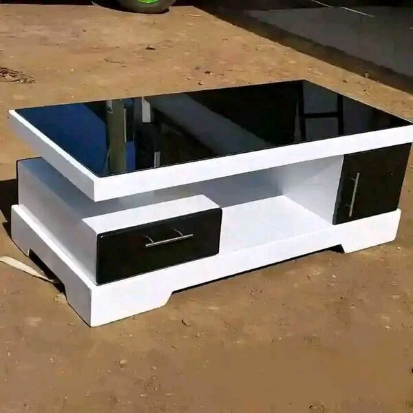 Table basse contemporaine