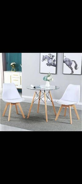 Set de table ronde en verre avec chaises
