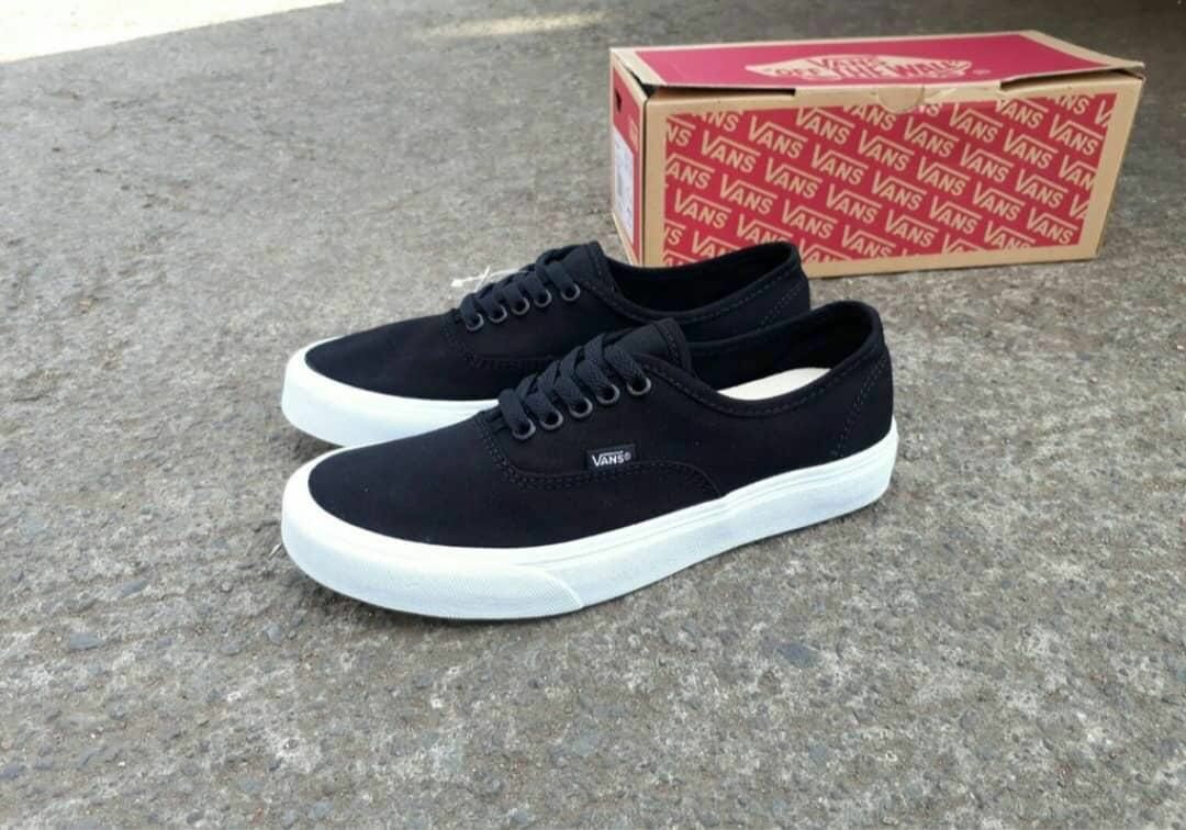 Chaussures Vans noires unisexes