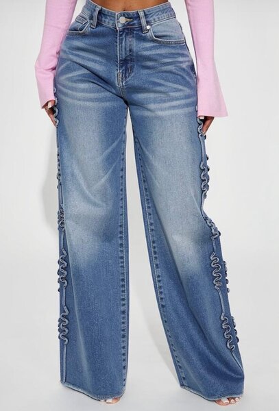 Jean évasé à volants