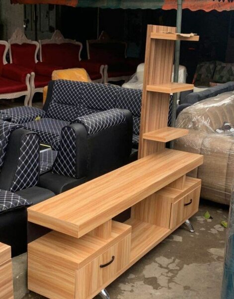 Meuble TV avec étagères