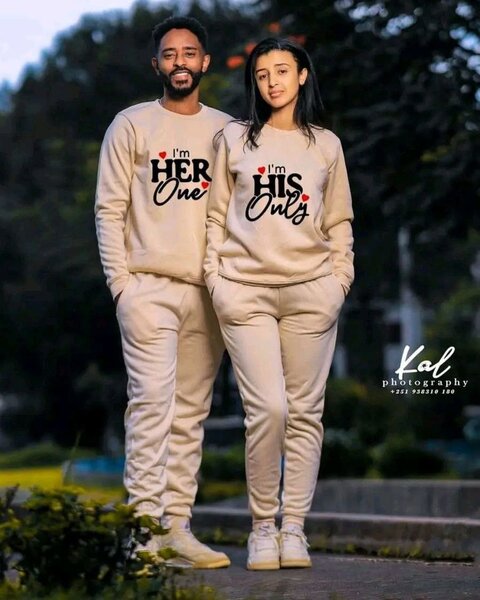 Tenue de couple assortie