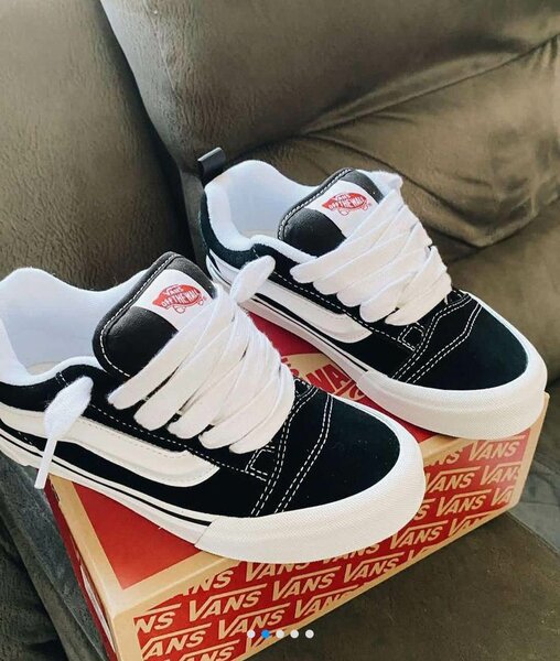 Vans School noir et blanc