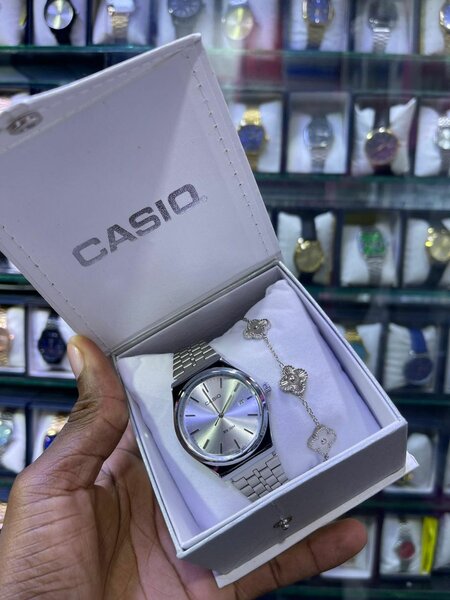 Montre femme CASIO avec bracelet