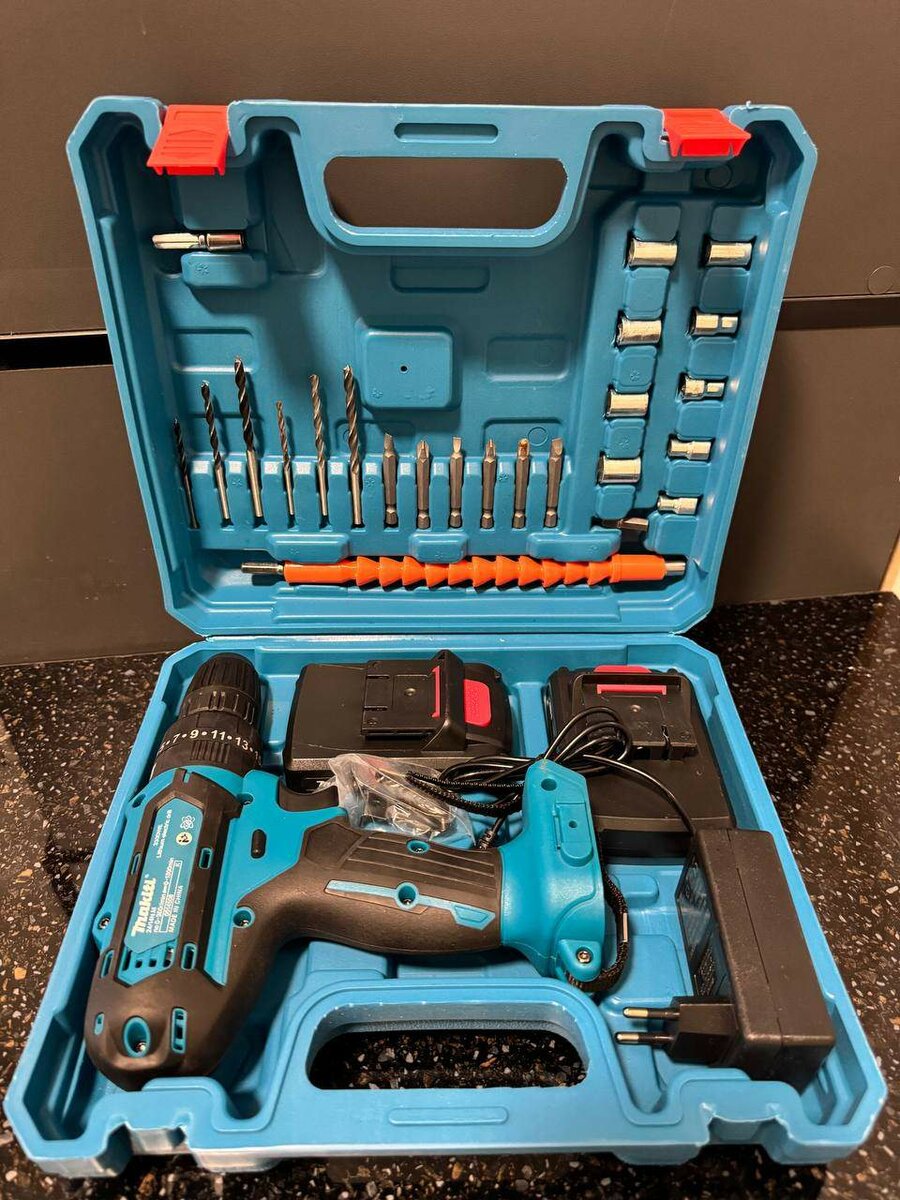 Шуруповерт Фирмы: MAKITA