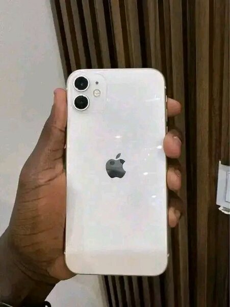 iPhone 11 blanc 64 Go