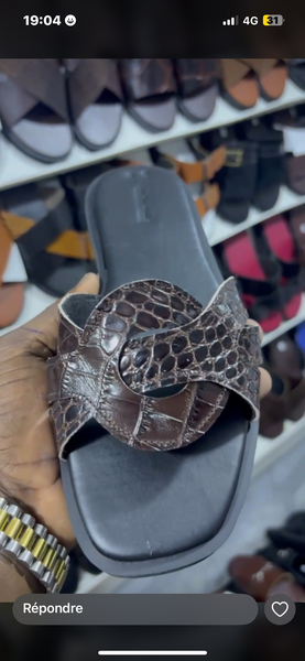 Sandales élégantes en cuir femme