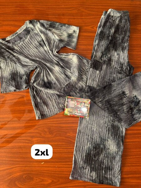 Top and Down With Side Pockets