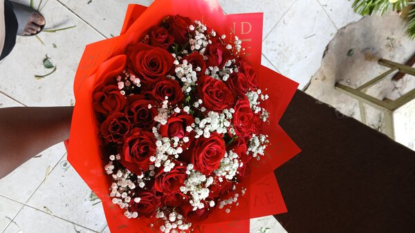 Bouquet de roses rouges fraîches