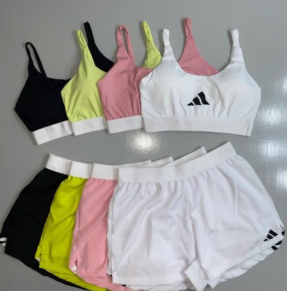 Ensemble de sport Adidas pour femmes