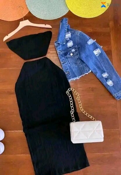 Combinaison noire élégante pour femme