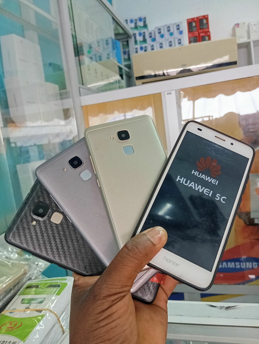 HUAWEI 5C QUASI NEUF IMPORTÉ SANS ACCESSOIRES 64/4