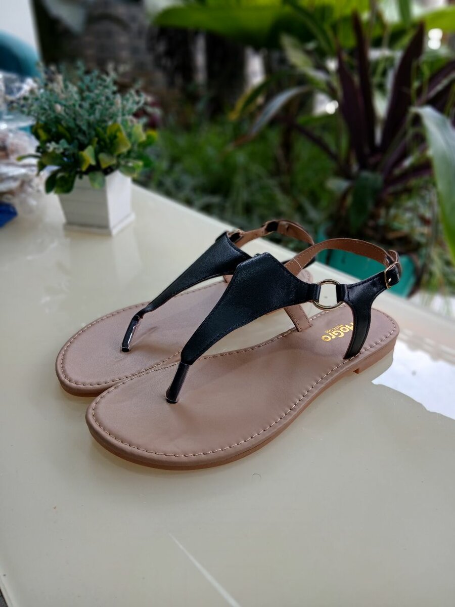 HoGro Black Leather Women's Sandals