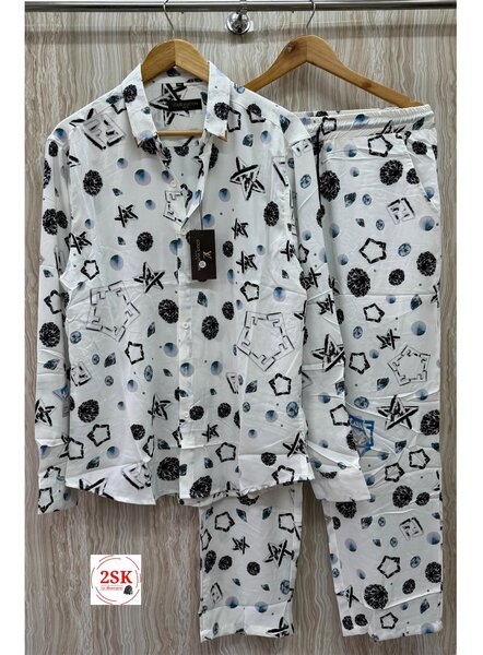 Pyjama chic imprimé moderne