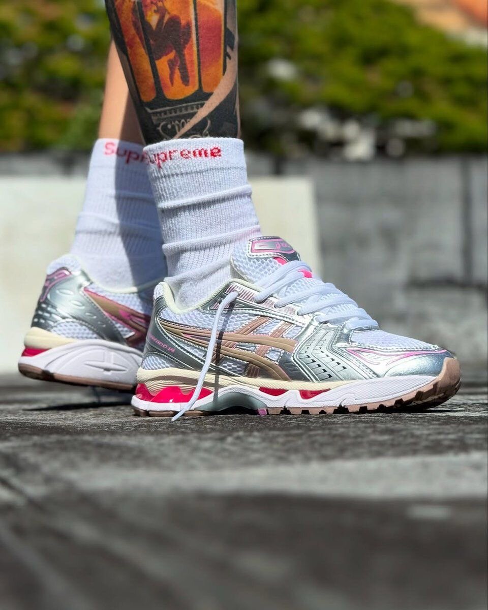 Baskets argentées tendance