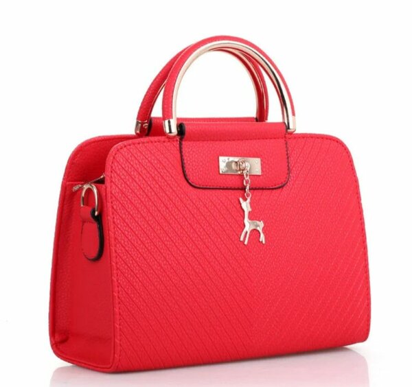 Sac à main élégant avec pendentif
