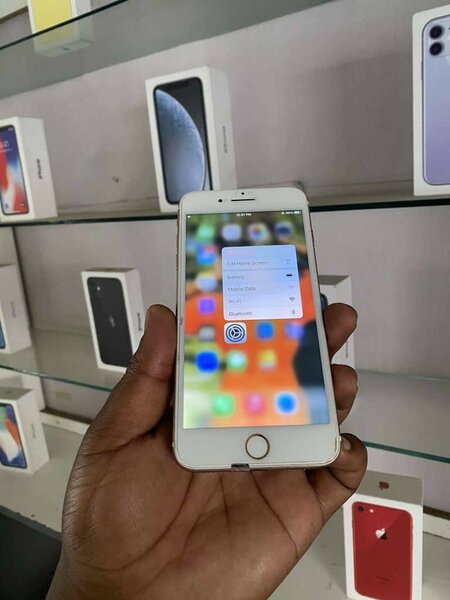 Pre Owned iPhone 7 Plus 128 gb Uk product