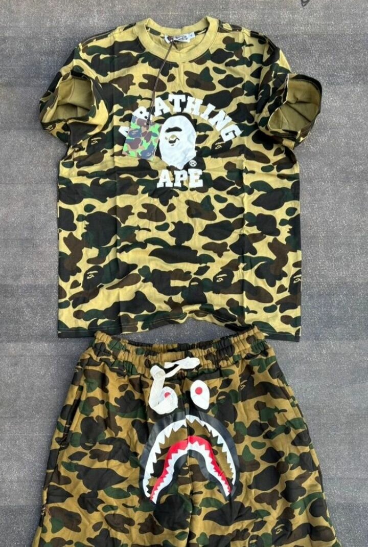 Ensemble survêtement camouflage A Bathing Ape