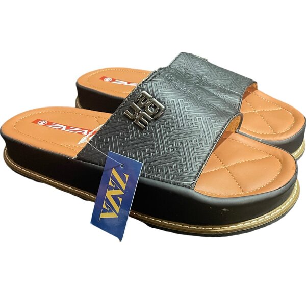 Tongs à plateforme tendance