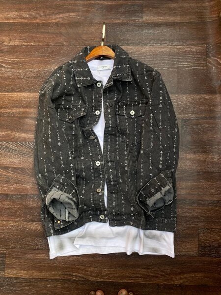 Veste en jean noire délavée