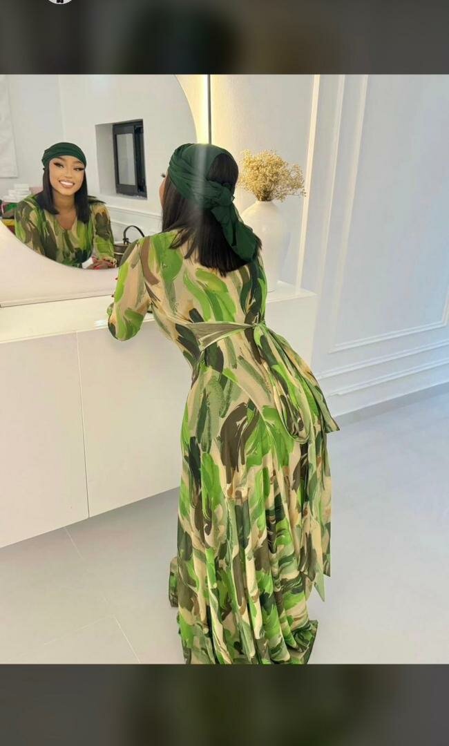 Robe longue camouflage élégante