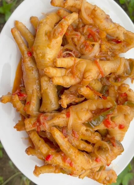 Pieds de poulet épicés