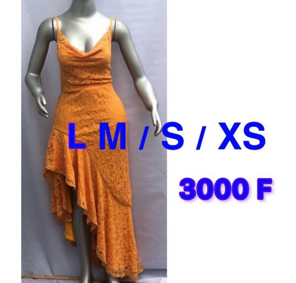 Robe Asymétrique Orange Élégante