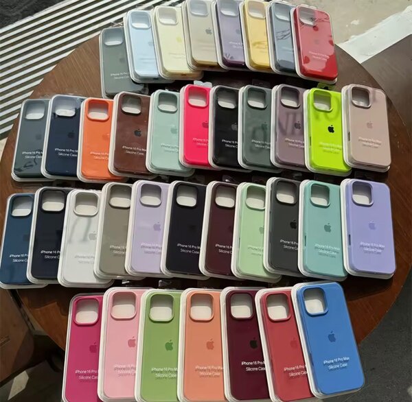 Coque en silicone pour iPhone 14