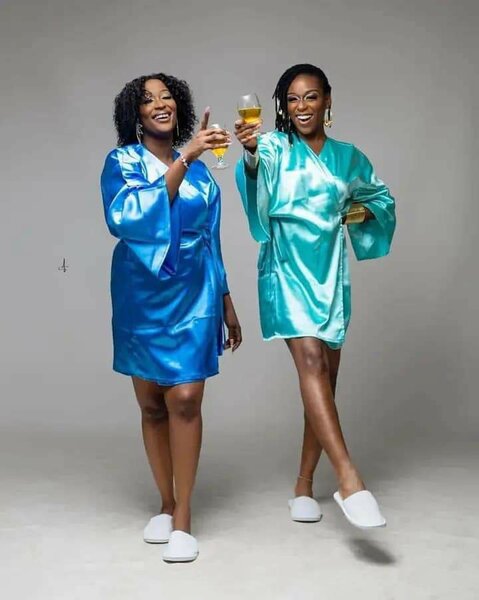 Peignoir en satin élégant